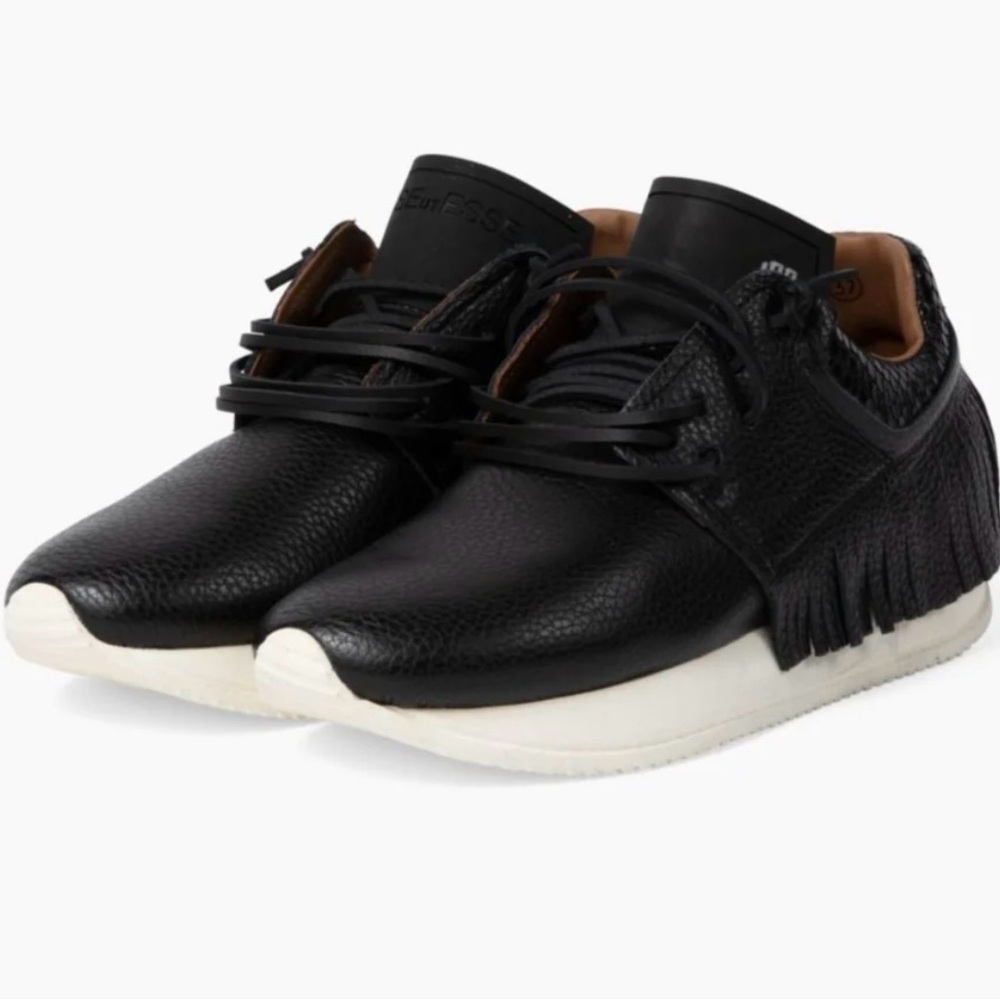 Esseutesse Black Leather Fringe Sneaker- Like New Excellent Condition Size 39